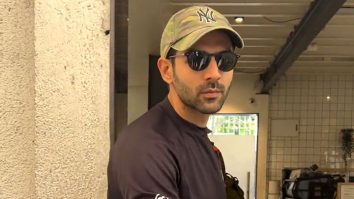 Paps demand ‘Chandu nahi Champion hai main’, dialogue from Kartik Aaryan as he gets clicked