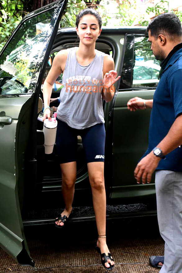 photos ananya panday spotted outside a gym in bandra 4