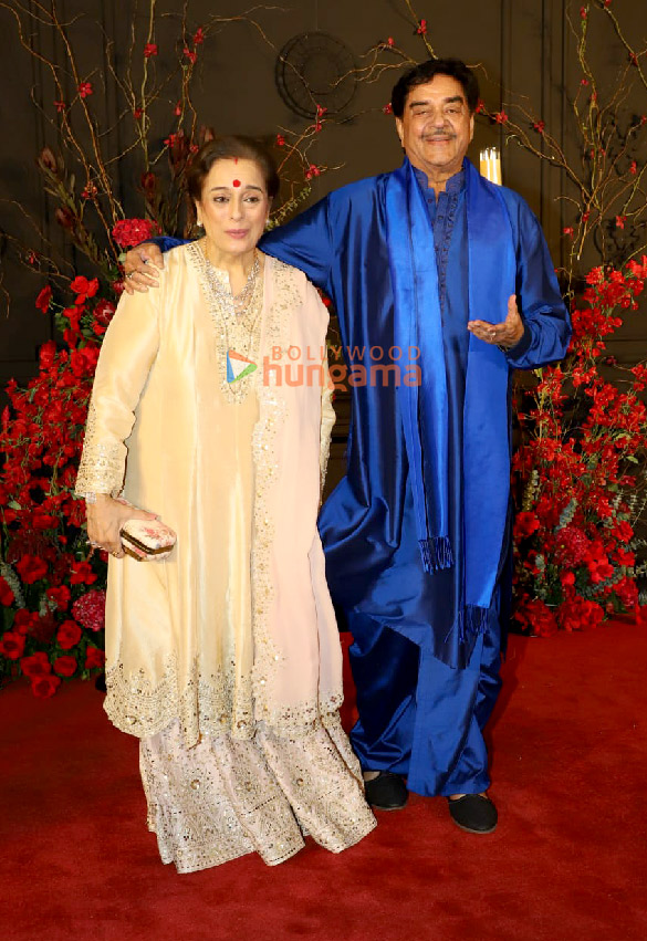 photos celebs grace sonakshi sinha and zaheer iqbals reception bash 2 9