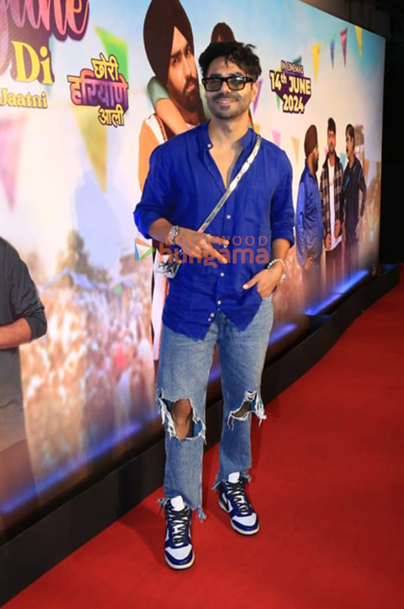 photos celebs grace the premiere of kudi haryane val di 1200 2