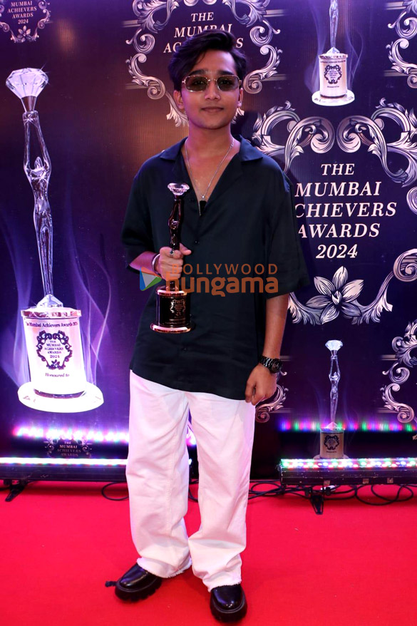 photos celebs snapped at the mumbai achievers awards 2024 13
