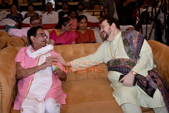 photos hridaynath mangeshkar usha mangeshkar ashish shelar and others launch shiv charitra on chattrapati shivajis 350th coronation day 11