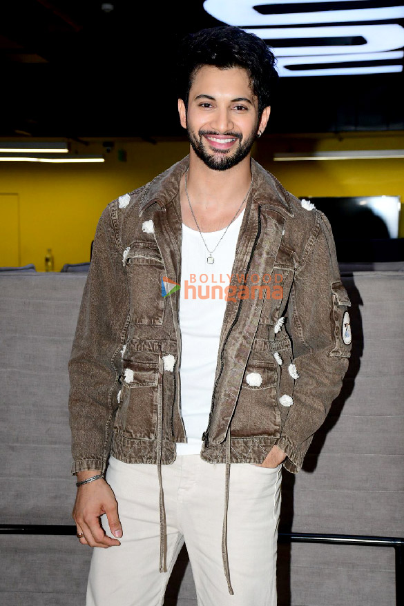 photos ishk vishk rebound stars rohit saraf pashmina roshan jibraan khan and naila grrewal snapped promoting film 2
