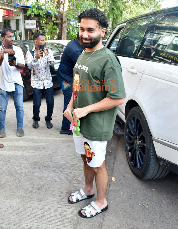 photos janhvi kapoor shikhar pahariya and orry awatramani snapped in andheri 5