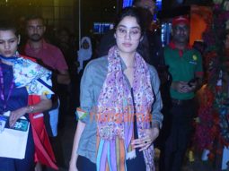 Photos: Janhvi Kapoor snapped at the airport