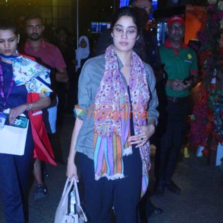 Photos: Janhvi Kapoor snapped at the airport