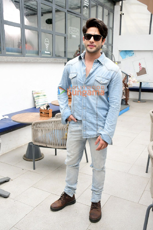 photos jibraan khan snapped at grounded cafe in bandra 4