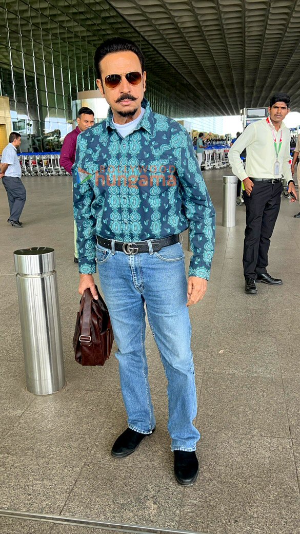 photos kareena kapoor khan dia mirza and others snapped at the airport 3