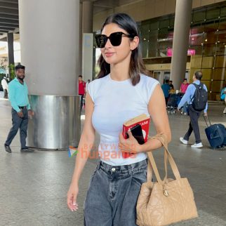 Photos: Mouni Roy, Sanjana Sanghi and Manoj Bajpayee snapped at the airport