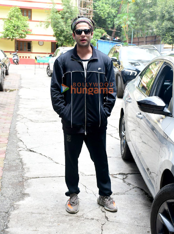 photos neha sharma and jibraan khan snapped outside a gym 2
