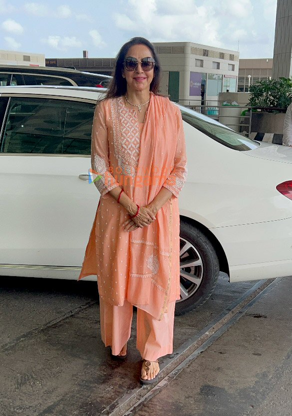 photos rahul preet singh keerthy suresh and hema malini snapped at the airport 6