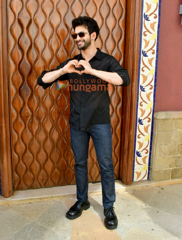 photos rohit saraf pashmina roshan and jibraan khan snapped promoting ishq vishk rebound 2