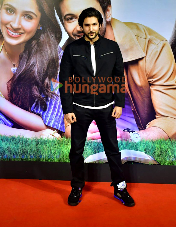 photos saba azad rohit saraf jibraan khan pashmina roshan and others grace the premiere of ishq vishk rebound 249 9