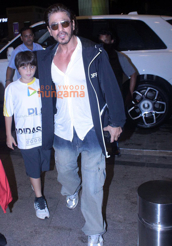 photos shah rukh khan abram khan ranveer singh and deepika padukone snapped at the airport 1