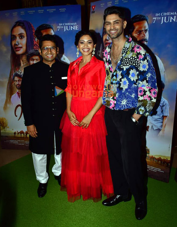 photos sharib hashmi anjali patil and others grace the premiere of malhar 2