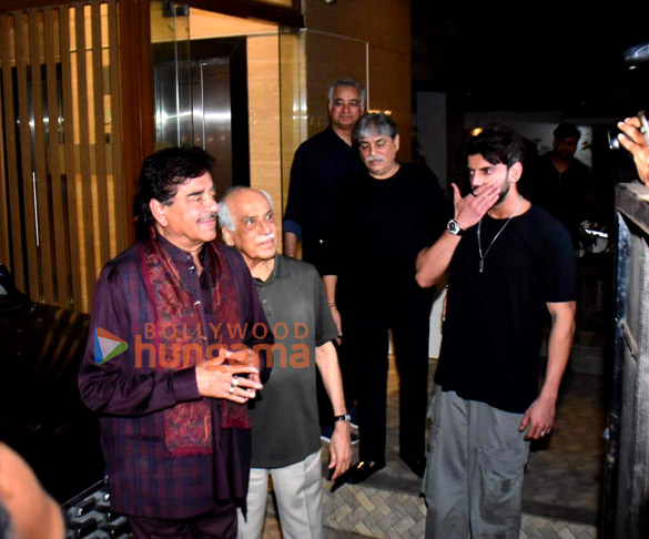 photos shatrughan sinha snapped with zaheer iqbal in bandra 4