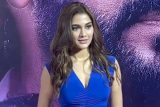 Saiee Manjrekar flaunts those perfect curves in a blue dress at ‘AMKDT’ trailer launch
