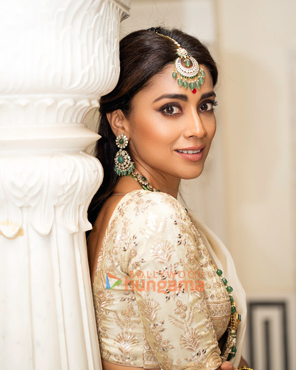 Shriya Saran Photos, Images, HD Wallpapers, Shriya Saran HD Images ...