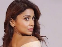 Shriya Saran’s magnificent beauty is stealing our hearts away