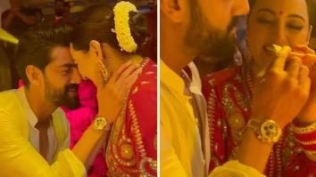 Sonakshi Sinha and Zaheer Iqbal share a beautiful moment at the cake cutting ceremony; watch