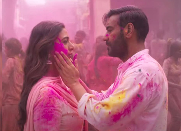 Auron Mein Kahan Dum Tha: Tabu shares a cryptic post, gets heartwarming response from Ajay Devgn