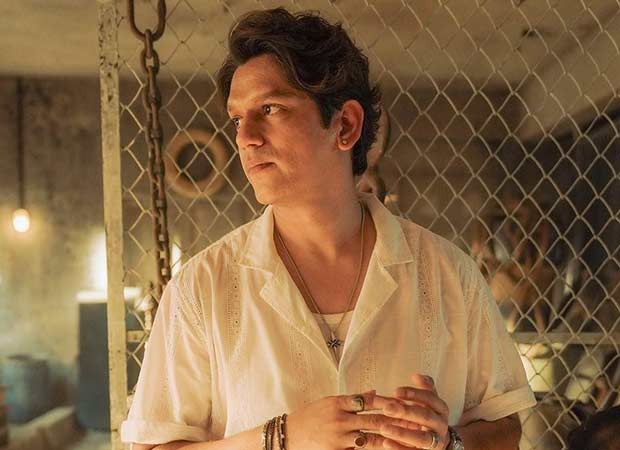 Vijay Varma teases about Mirzapur season 3 in style: "Fans ke gaaliyaan khake bhi pose karne ka ghamand hai"