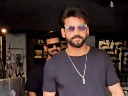 Zaheer Iqbal looks cool & casual as he gets clicked in the city