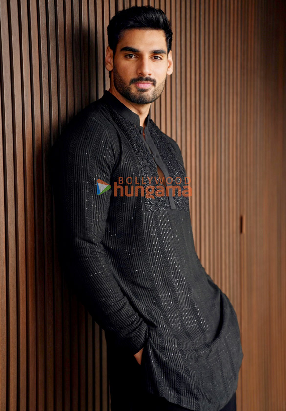 ahan shetty 5 4
