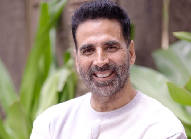 Akshay Kumar goes on holiday after Sarfira releases; gives shout-out to Bashir Badr’s shayari on struggles of life: “Be-waqt agar jaaunga, sab chaunk padenge” 
