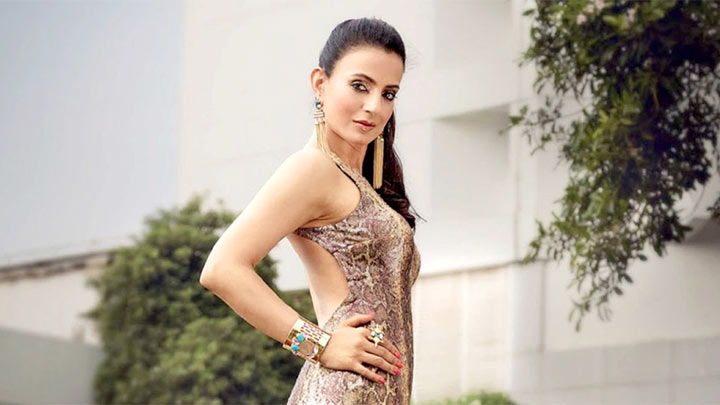 Ameesha Patel shares her favourite makeup products Ameesha Patel shares her favourite makeup products