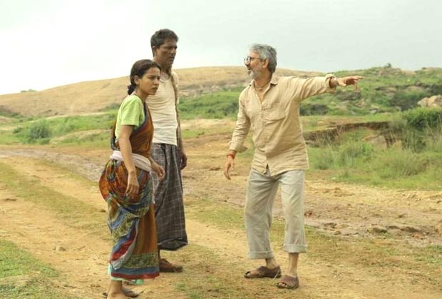 EXCLUSIVE Adil Hussain confesses he has ZERO entourage members; also reveals that though he’s a recognizable face, many people still don't know his name Sometimes, at the airport, they would say 'Sir kya aap Kay Kay Menon hai'