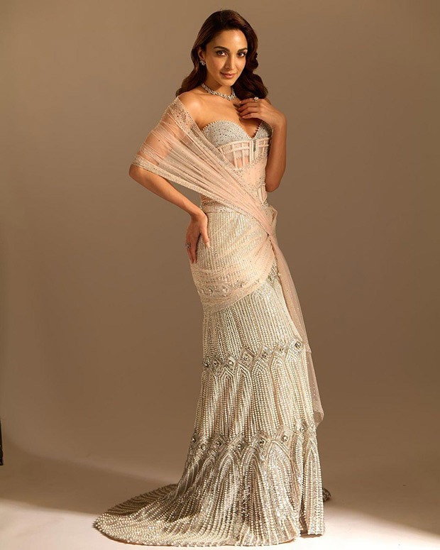 Kiara Advani exudes retro glamour in Tarun Tahiliani bustier saree with pearl embellishments worth Rs. 3.49 lakh for Anant Ambani-Radhika Merchant's sangeet