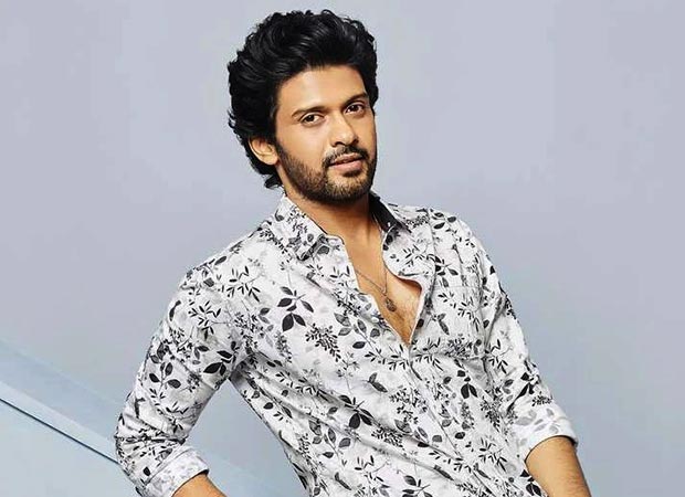 Naveen Polishetty drops major health UPDATE after his accident; says, “Have suffered severe multiple fractures in my hand and injured my leg” : Bollywood News