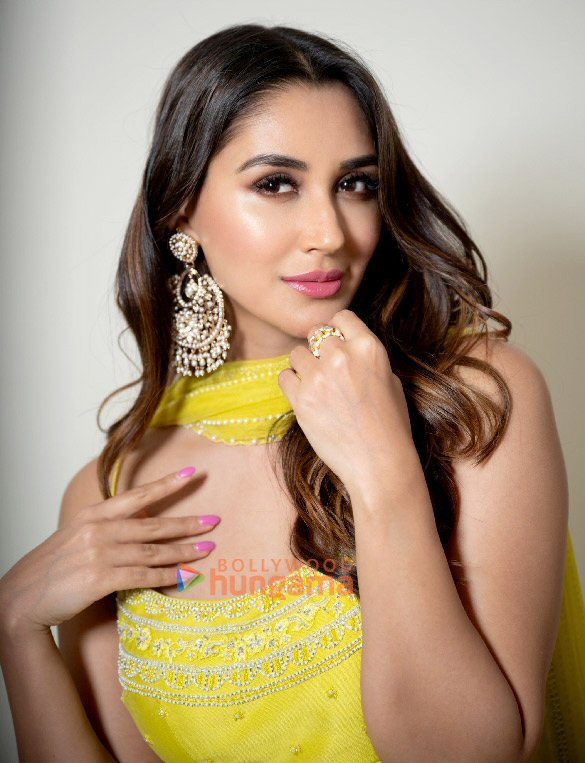 nikita dutta 1 118