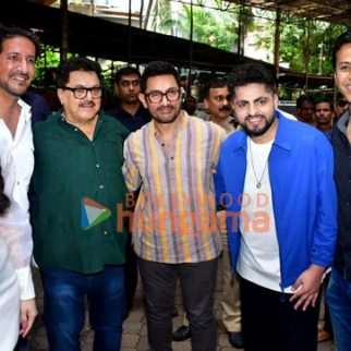 Photos: Aamir Khan snapped Raj Pandit's Kooriye launch and special screening at Iskcon Auditorium, Juhu