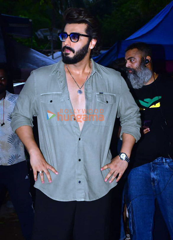 photos arjun kapoor snapped in juhu 3 8