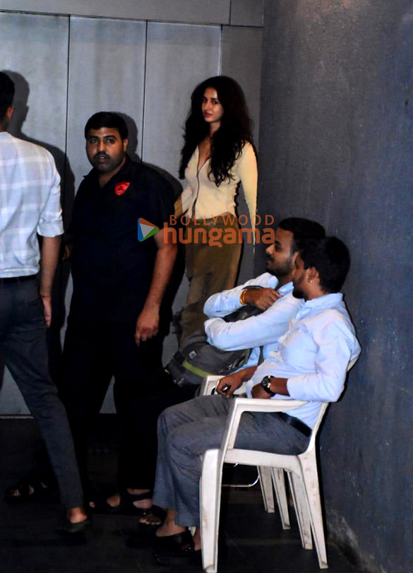 photos disha patani snapped in bandra 1 11