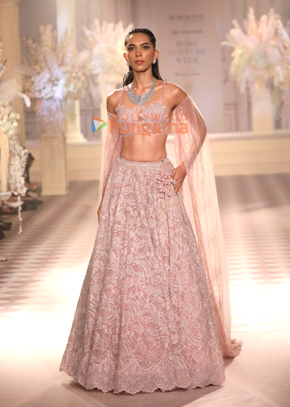 photos jacqueline fernandez and ridhima kapoor sahni walk the ramp for isha jajodia at icw 2024 in new delhi 4