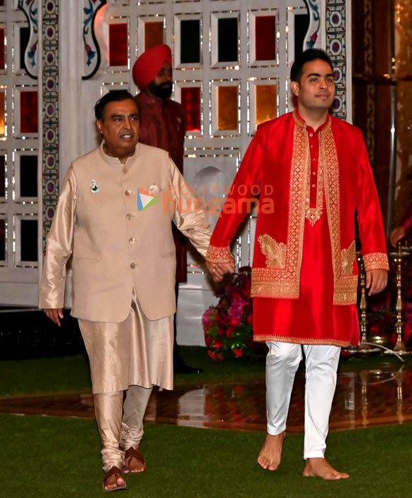 photos janhvi kapoor sara ali khan and others attend anant ambani and radhika merchants haldi ceremony 4 2