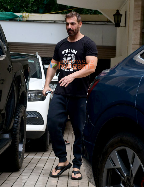 photos john abraham spotted at a dubbing studio in khar 2