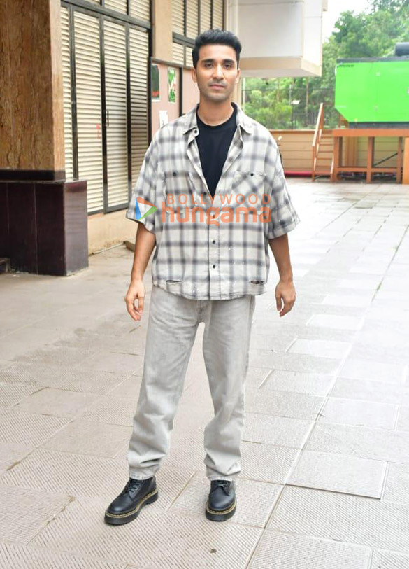 photos kritika kamra raghav juyal and dhairya karwa snapped promoting gyaarah gyaarah 4