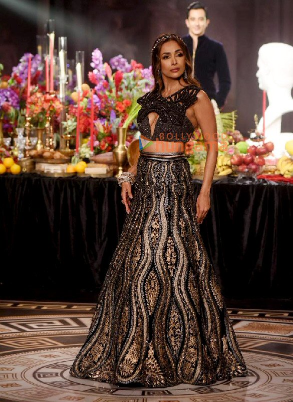 Photos: Malaika Arora, Arjun Kapoor, Aditya Roy Kapur and Rahul Khanna walk the ramp at India Couture Week 2024 Photos: Malaika Arora, Arjun Kapoor, Aditya Roy Kapur and Rahul Khanna walk the ramp at India Couture Week 2024