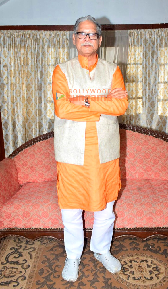 photos mohan joshi will be seen in producer dr vimal raj mathurs marathi film abhaya under the banner of gradiente infotainment 3