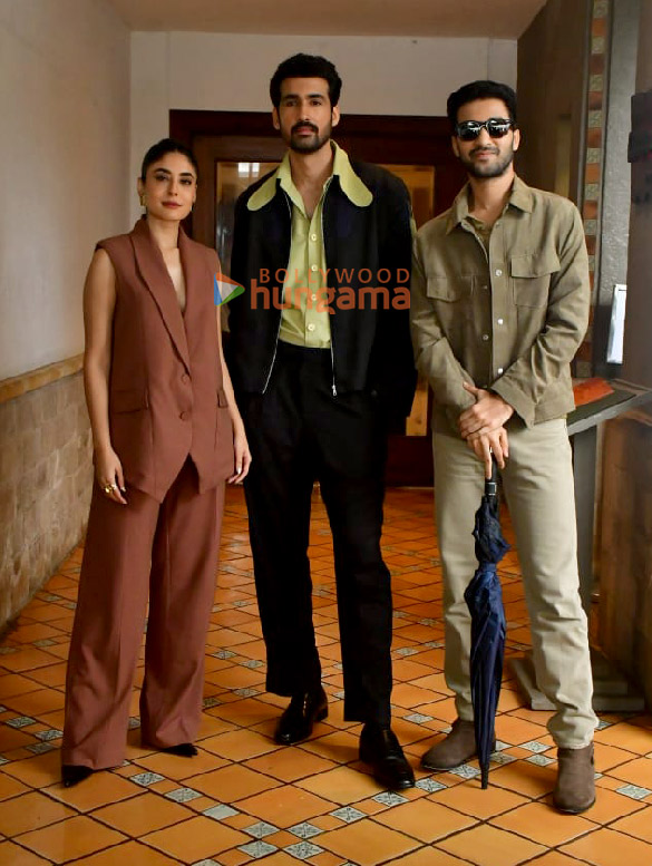 photos raghav juyal kritika kamra and dhairya karwa promote gyaarah gyaarah in mumbai 5