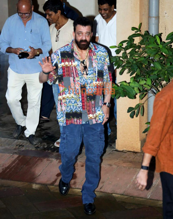 Photos: Sanjay Dutt snapped in Bandra Photos: Sanjay Dutt snapped in Bandra