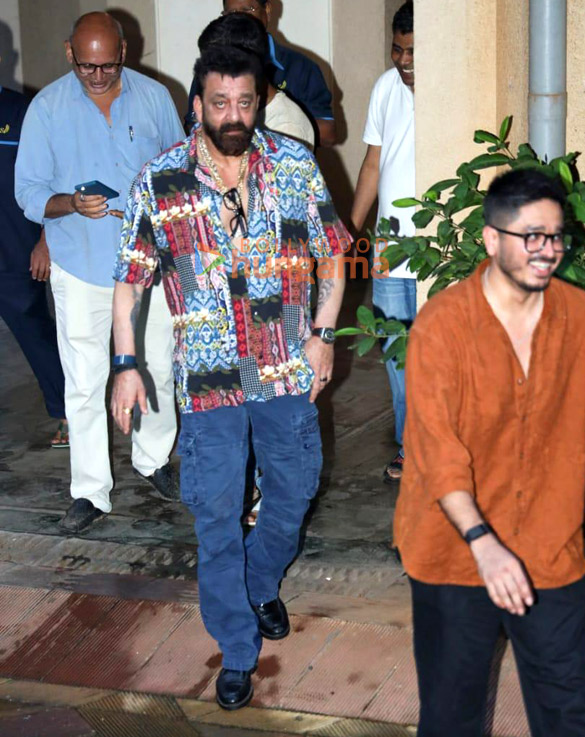 photos sanjay dutt snapped in bandra 2 5