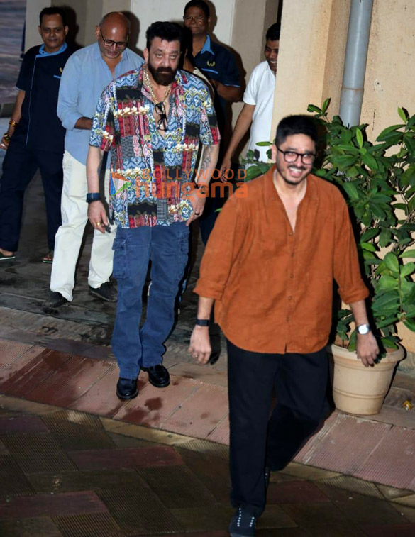 photos sanjay dutt snapped in bandra 4 4