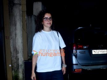 Photos: Sanya Malhotra snapped in Bandra Photos: Sanya Malhotra snapped in Bandra