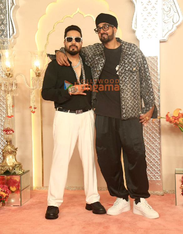 photos shah rukh khan salman khan ananya panday john cena sara ali khan and others attend the wedding ceremony of anant ambani and radhika merchant 1137 6 photos shah rukh khan salman khan ananya panday john cena sara ali khan and others attend the wedding ceremony of anant ambani and radhika merchant 1137 6