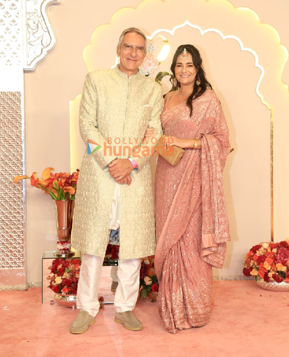 photos shah rukh khan salman khan ananya panday john cena sara ali khan and others attend the wedding ceremony of anant ambani and radhika merchant 905 3 photos shah rukh khan salman khan ananya panday john cena sara ali khan and others attend the wedding ceremony of anant ambani and radhika merchant 905 3